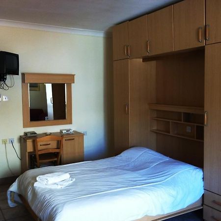 Clover Holiday Complex Qawra Oda fotoğraf
