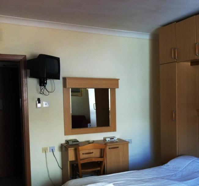 Clover Holiday Complex Qawra Oda fotoğraf