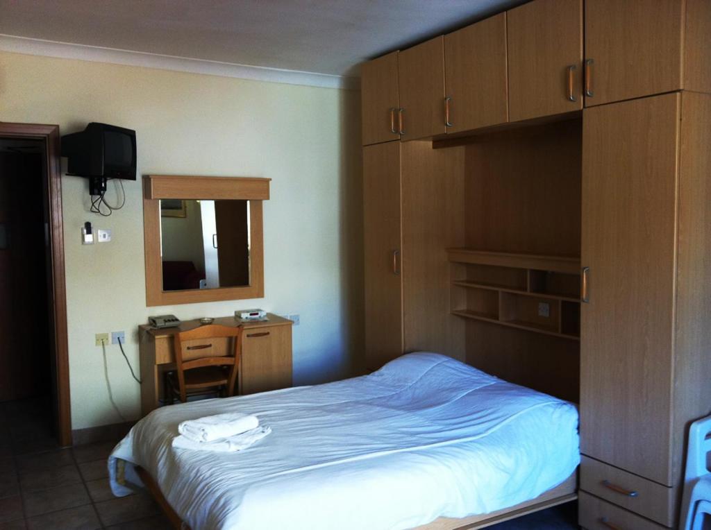 Clover Holiday Complex Qawra Oda fotoğraf